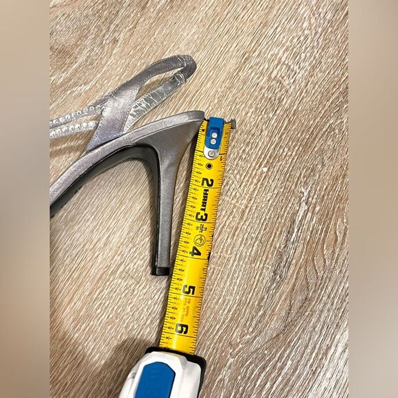 Nina Metallic Silver strappy dress heels size 9 - Picture 4 of 10